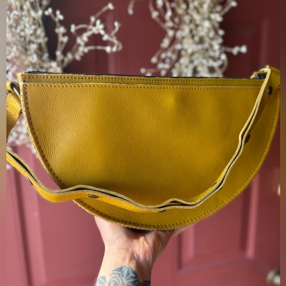 Lyons Leather Co. Handbags - *Like New* Lyons Leather Co. Citric Queen Bee